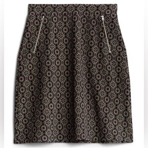 Le Lis Zipper Pocket Detail A-Line Mini Skirt